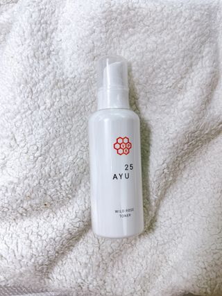 AYU25[아유트웬티파이브] 피부건강에 꼭 필요한 pH 약산성 와일드 로즈토너 — 5점을 준 리뷰어가 2021년 4월 올린 사용 사진