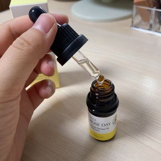 라라로즈데이 시즌2 천연 아로마오일 Y존 케어 속옷향수 이너퍼퓸 5ml  여성의 자존감을 UP시키자 — 5점을 준 리뷰어가 2021년 10월 올린 사용 사진