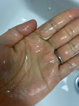 아이토리 시카 앰플 더블 클렌저 — 2.5점을 준 리뷰어가 2022년 12월 올린 사용 사진