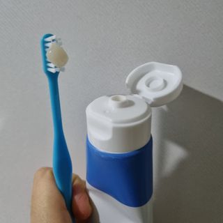 [심폐소생소] 무불소 임산부 천연 치약 — 5점을 준 리뷰어가 2021년 11월 올린 사용 사진