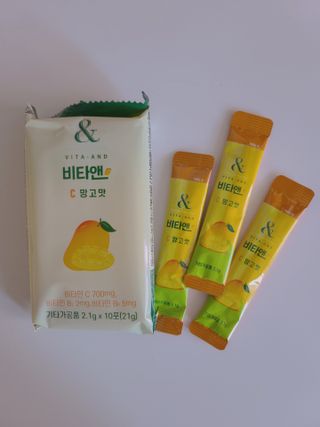 비타앤C 레몬맛, 망고맛 — 5점을 준 리뷰어가 2021년 5월 올린 사용 사진