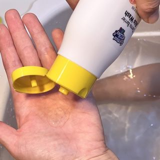포멀비 키즈 더마베리어 아토 세트(크림 120ml+워시 300ml+스틱밤 18g) — 5점을 준 리뷰어가 2023년 12월 올린 사용 사진