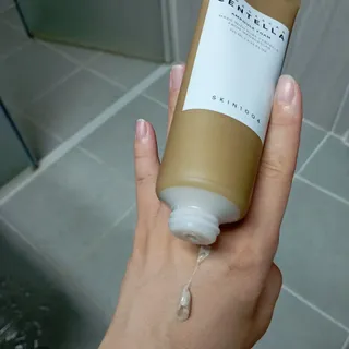 스킨1004 [SKIN1004] 마다가스카르 센텔라 앰플 폼 125ml — 5점을 준 리뷰어가 2024년 9월 올린 사용 사진