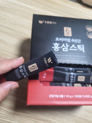 [푸름웰니스] 프리미엄 6년근 홍삼스틱 3mg x 100포 — 5점을 준 리뷰어가 2022년 4월 올린 사용 사진