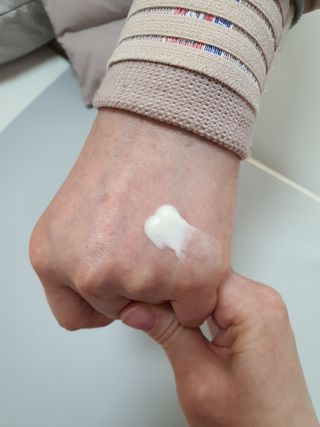 mom e 맘이 내추럴 베이비 케어 크림+바디오일 — 5점을 준 리뷰어가 2021년 1월 올린 사용 사진