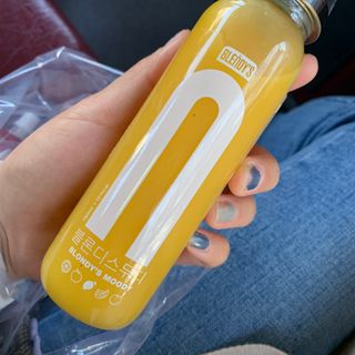BLENDY'S 핑크 스무디+블론디 스무디 — 5점을 준 리뷰어가 2021년 11월 올린 사용 사진