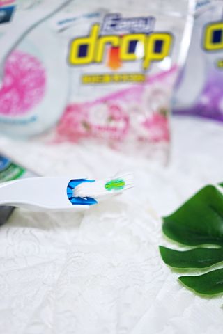 이지드롭 핸들+리필세트 변기청소 화장실세제 화장실찌든때 내가키운다 이지현 변기청소 미우새 청소용품 — 5점을 준 리뷰어가 2022년 2월 올린 사용 사진