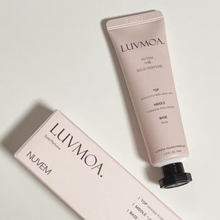 러브모아 향수 고체향수 승무원 고체향수 바르는 향수 니치향수 도손 우드세이지 앤 씨솔트 — 5점을 준 리뷰어가 2022년 10월 올린 사용 사진