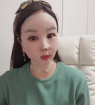 태그스킨 4스텝 주름개선 피부미백 영양 마스크팩 3개 세트(최신버전) — 5점을 준 리뷰어가 2022년 3월 올린 사용 사진