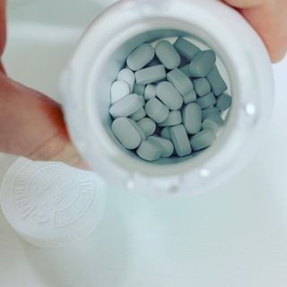 서울약사신협 네이처픽_칼슘마그네슘비타민D_1,305mg x 120캡슐 — 4.5점을 준 리뷰어가 2021년 9월 올린 사용 사진