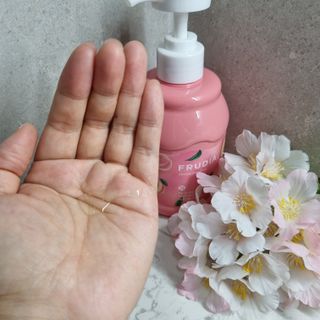 [후르디아] 복숭아 바디워시+바디에센스 세트 — 5점을 준 리뷰어가 2021년 11월 올린 사용 사진