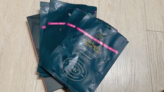 미카엘의 시크릿 노트 Chapter 1. 뷰티 밤 마스크 2box(1box,5매) — 5점을 준 리뷰어가 2022년 10월 올린 사용 사진
