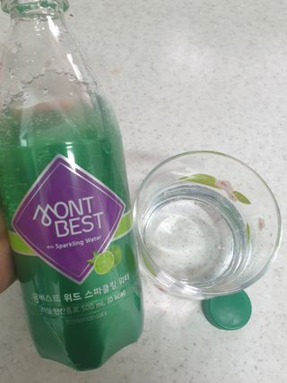 몽베스트 Montbest with Sparkling water Lemon OR Lime 20병(랜덤) — 5점을 준 리뷰어가 2022년 6월 올린 사용 사진