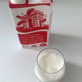락티노브 프랑스에서 온 프리미엄 우유 래드바쉬 멸균우유 1L x 4개 — 5점을 준 리뷰어가 2022년 4월 올린 사용 사진