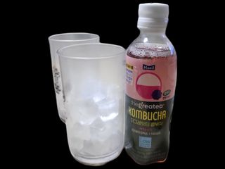 더그레잇티 콤부차 [매일유업] 더그레잇티 44kcal 콤부차 300ml *12개입 (오리지널 6개+베리리치 6개) — 5점을 준 리뷰어가 2023년 8월 올린 사용 사진