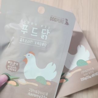 도그퓨어 푸드닭 강아지 닭고기 통살 애견간식 오리지널/차전자피/초록입홍합 — 5점을 준 리뷰어가 2021년 10월 올린 사용 사진