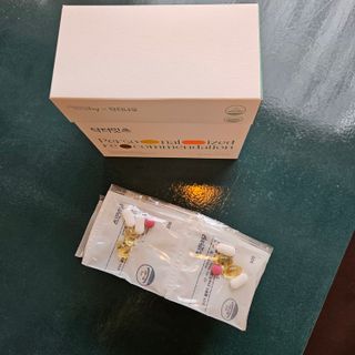 [닥터잇츠] 개인맞춤형 건강기능식품_2종 중 택 1 — 4점을 준 리뷰어가 2024년 1월 올린 사용 사진