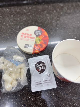 나우  [요리궁리] 매콤달콤 꽃떡볶이 6개입 세트 — 4.5점을 준 리뷰어가 2025년 1월 올린 사용 사진
