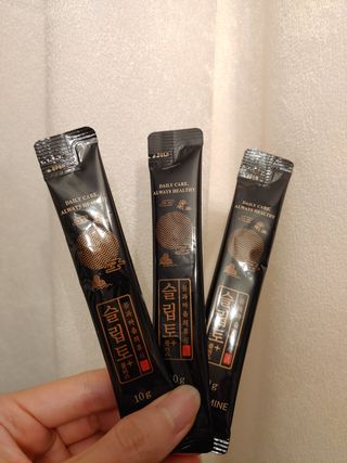 프리마인 자체 기업부설 연구소에서 찾아낸 건강한 수면의 비밀.  슬립토 플러스 30포 — 5점을 준 리뷰어가 2022년 6월 올린 사용 사진