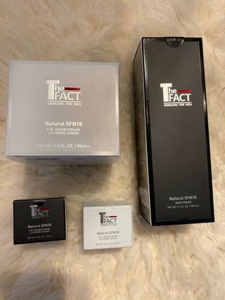The Fact [5 IN 1] 더 팩트 내추럴 에스에프엔 에이틴 스킨토너+크림 세트 — 5점을 준 리뷰어가 2021년 3월 올린 사용 사진