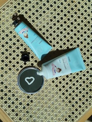 파시 FASCY 高保湿ハンドクリーム40ml+80ml セット — 5점을 준 리뷰어가 2021년 7월 올린 사용 사진