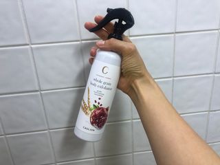 카오리온코스메틱스 곡물 바디 필링 스프레이 — 3.5점을 준 리뷰어가 2021년 7월 올린 사용 사진