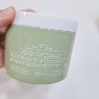 [후르디아] 약산성  모공 필링 패드(70매) — 3.5점을 준 리뷰어가 2021년 7월 올린 사용 사진