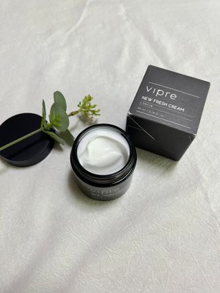 비프리코스메틱 뉴 프레쉬 크림 80ml — 4.5점을 준 리뷰어가 2023년 3월 올린 사용 사진