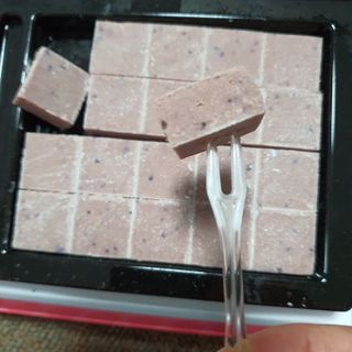 카카오 본연의 색을 간직하고있는 루비초콜릿과 블루베리의 만남, 카카올라 루비베리요거트생초콜릿 — 5점을 준 리뷰어가 2021년 10월 올린 사용 사진