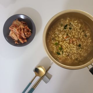 [풀무원] 자연은맛있다 정면, 백면, 홍면  세트 — 5점을 준 리뷰어가 2021년 4월 올린 사용 사진