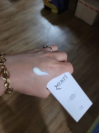 렉스리 데일리 톤업 크림 Rexri Daily Tone Up Cream — 5점을 준 리뷰어가 2022년 9월 올린 사용 사진