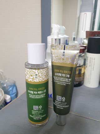 조아산코스메틱 승비 오리엔탈 허브 크림 + 승비 오리엔탈 허브 스킨 — 5점을 준 리뷰어가 2021년 11월 올린 사용 사진