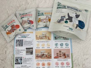 [펫시밀] 원물그대로 영양듬뿍 진공동결건조 치킨텐더100g, 열빙어트릿100g 강아지 고양이 간식 — 5점을 준 리뷰어가 2023년 5월 올린 사용 사진