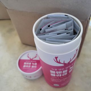 [몸엔용] 녹용 담은 탱탱 콜라겐 녹용 콜라겐 젤리 15g x 20포 — 5점을 준 리뷰어가 2022년 4월 올린 사용 사진