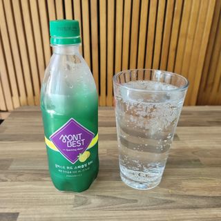 몽베스트 Montbest with Sparkling water Lemon OR Lime 20병(랜덤) — 5점을 준 리뷰어가 2022년 9월 올린 사용 사진