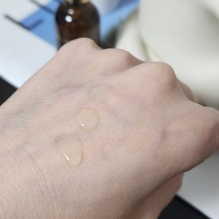 스킨큐어 산다화 비타민c 화이트닝 에센스 30ml — 5점을 준 리뷰어가 2024년 1월 올린 사용 사진
