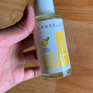 랑벨 비타 에너지 잡티 앰플 50ml 고농축 비타민, 저자극, 수분 촉촉, 미백 앰플 — 5점을 준 리뷰어가 2022년 4월 올린 사용 사진