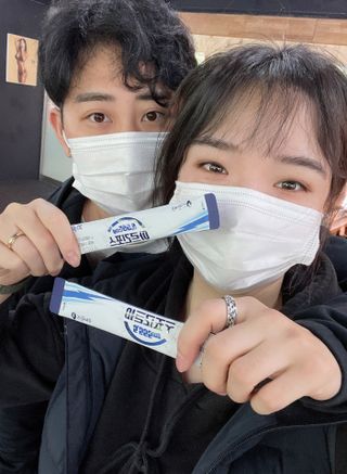 자연에온 아르긴포스 L-아르기닌 5555mg 스틱 15개입 1박스 — 5점을 준 리뷰어가 2021년 5월 올린 사용 사진