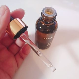 스킨큐어 산다화 비타민c 화이트닝 에센스 30ml — 5점을 준 리뷰어가 2022년 3월 올린 사용 사진