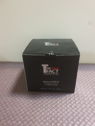 The Fact 더 팩트 내추럴 에스에프엔 에이틴 시니어 크림 — 5점을 준 리뷰어가 2021년 4월 올린 사용 사진