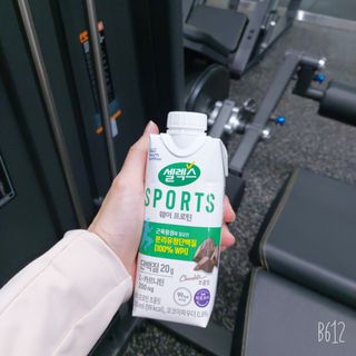 셀렉스스포츠 셀렉스 스포츠 웨이 프로틴 초콜릿 _ 330ml x 12팩 — 5점을 준 리뷰어가 2021년 4월 올린 사용 사진