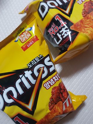 롯데제과 도리토스 양념치킨맛 — 5점을 준 리뷰어가 2021년 4월 올린 사용 사진