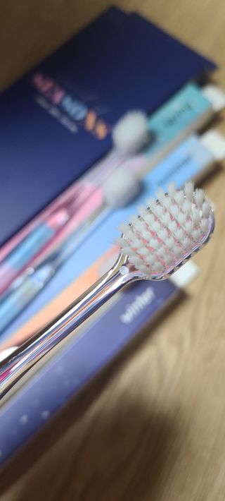 에브리모먼트 에브리 모먼트 칫솔 Every moment toothbrush — 5점을 준 리뷰어가 2022년 3월 올린 사용 사진