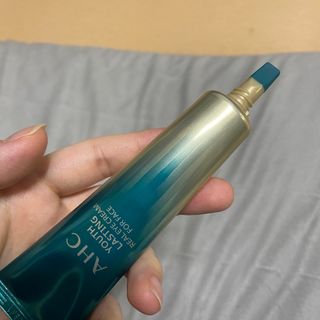 [NEW 탄력유턴 아이크림] AHC 유스 래스팅 리얼 아이크림 포 페이스 — 5점을 준 리뷰어가 2021년 2월 올린 사용 사진