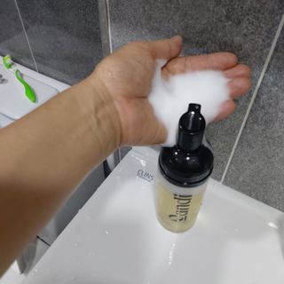 헤어플러스 콴디 아침세안제 폼클렌징 퓨어 어니스티 모닝클렌저 — 4점을 준 리뷰어가 2021년 7월 올린 사용 사진