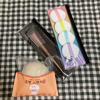 [툴앤썸] 메이크업 브러시로 바르고 호빵 스펀지로 클렌징하는 A-Z 뷰티툴 5종 — 5점을 준 리뷰어가 2021년 2월 올린 사용 사진