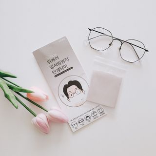 위케어 김서림방지 안경닦이 안티포그 극세사클리너 — 4점을 준 리뷰어가 2021년 2월 올린 사용 사진