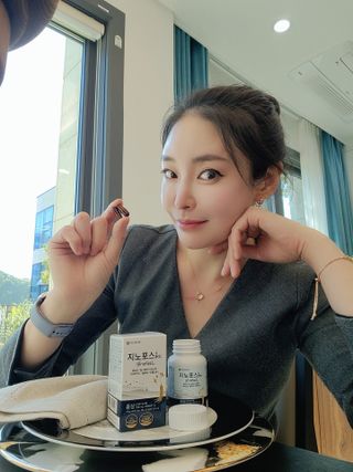 프리마인 홍삼의 강력한 에너지, 이제는 흡수율을 높인 최첨단 캡슐로 간편하게 초고속 충전하세요. — 5점을 준 리뷰어가 2022년 10월 올린 사용 사진