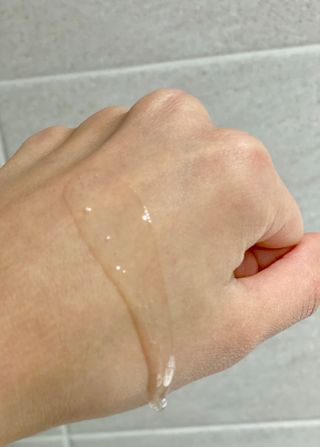르핸스 퍼포밍 5 샴푸 비반트 포렛/베티버 포그 — 5점을 준 리뷰어가 2023년 3월 올린 사용 사진
