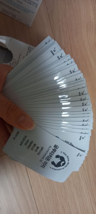 메디포스트 모비타 글루타치온 이지 필름형 30매 — 1점을 준 리뷰어가 2022년 12월 올린 사용 사진